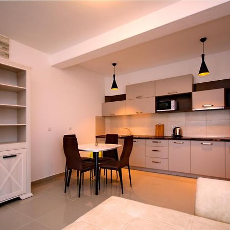 Apartment Dobrota Tomici  Экстерьер фото