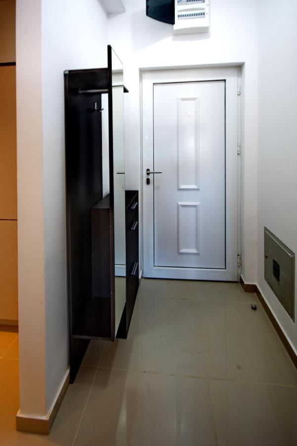 Apartment Dobrota Tomici  Экстерьер фото