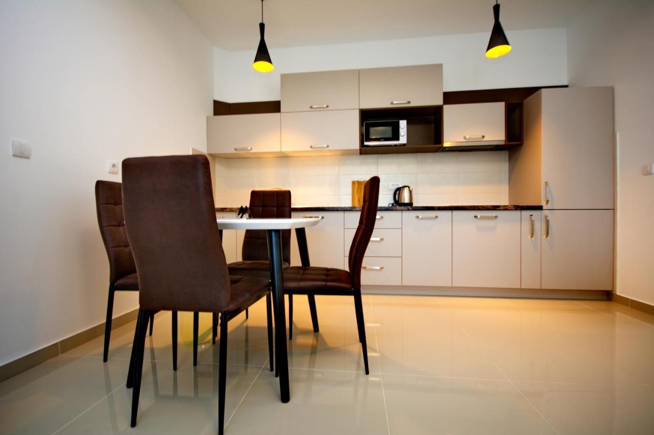 Apartment Dobrota Tomici  Экстерьер фото